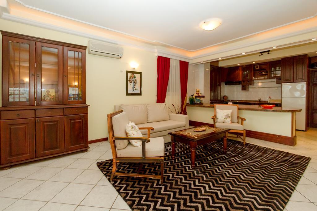Milan'S Apartments Sveti Stefan Rum bild